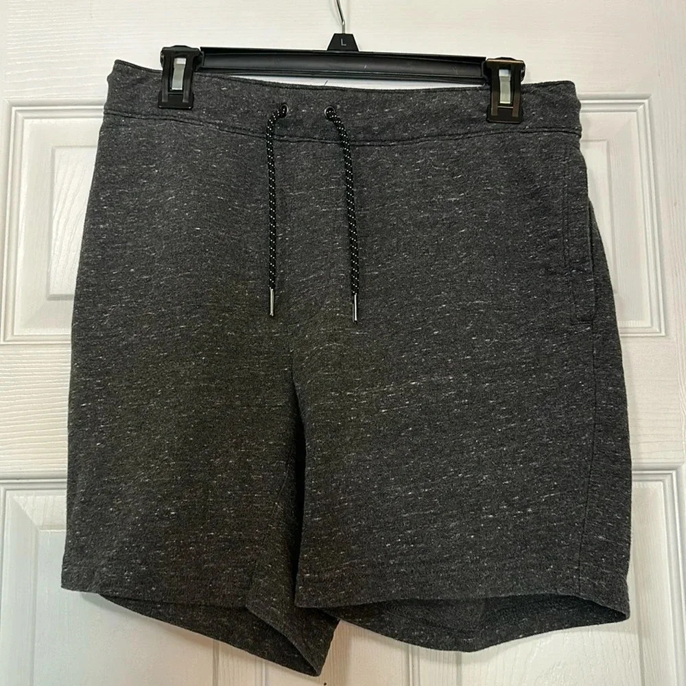 Sonoma Men’s Shorts 32W Gray Soft shorts with pockets